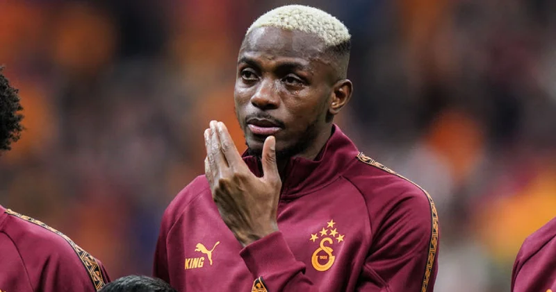 Osimhen e yapılan koreografi manşet oldu: Türk taraftarlar büyük saygı gösterdi Futbol Haberleri