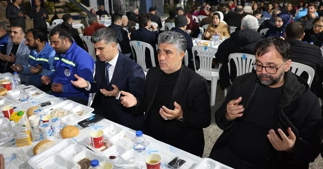 Akdeniz de birlik sofrası: Kaymakam Şener personelle iftar yaptı Mersin Haberleri