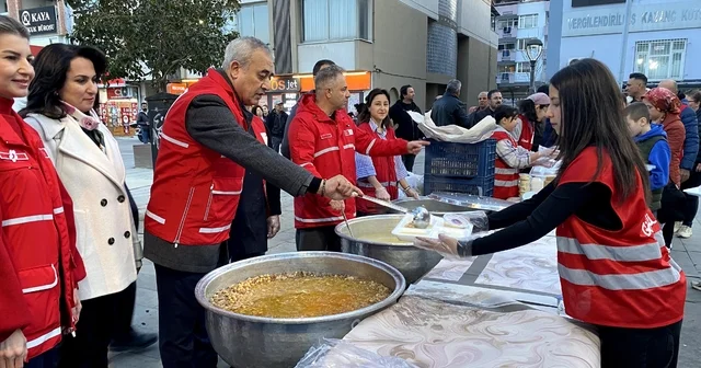 Kızılay ın iftar çadırı Alaşehir de dayanışmanın simgesi oldu Manisa Haberleri