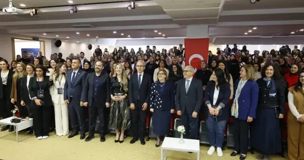 Gaziantep haberleri GİBTÜ de Geleceği İnşa Eden Kadınlar Programı gerçekleştirildi 12 Mart 2026