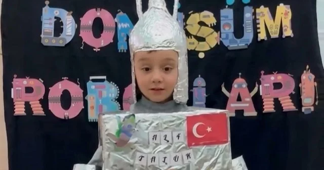 Aydıntepe de geri dönüşüm malzemeleriyle robot defilesi yapıldı Bayburt Haberleri