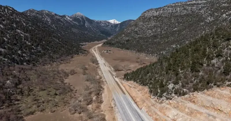 Bir ay sular altında kaldı: Antalya Konya yolu yeniden açıldı