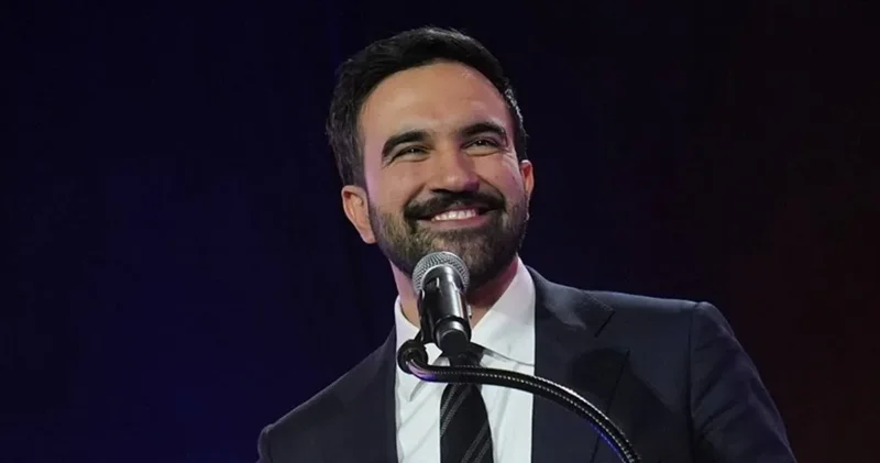 Mamdani’den Ramazan da birlik mesajı: İftarda Müslümanlarla namaz kılıp hurma dağıttı