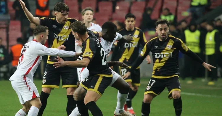 Samsunspor 1 3 Rayo Vallecano (Konferans Ligi maçı özeti)