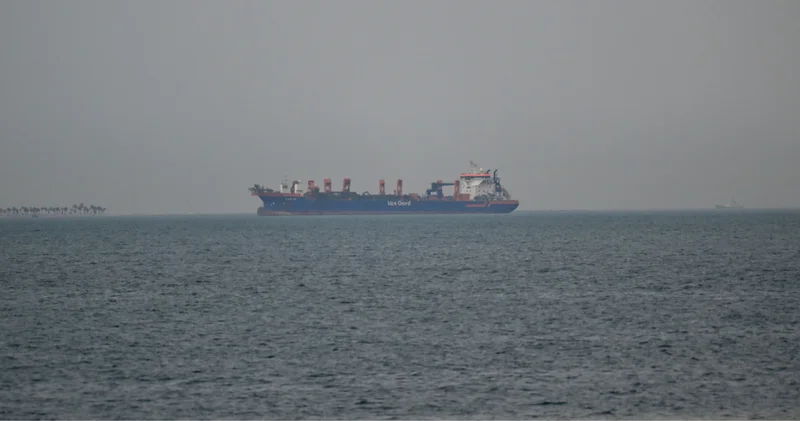 İran Devrim Muhafızları Ordusu: Hürmüz Boğazı nda uyarıları dikkate almayan ABD tankeri vuruldu Dış Haberler