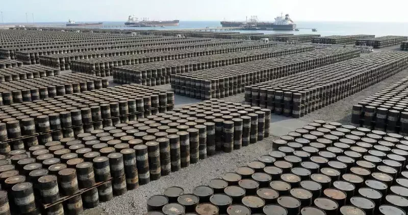 Uluslararası Enerji Ajansı 400 milyon varil petrolü piyasaya sürme kararı aldı