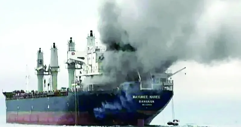 Hürmüz’de gemiler alev alev Dünya Haberleri