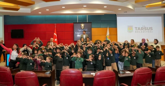 Tarsuslu minikler yerel yönetimleri yerinde öğrendi Mersin Haberleri