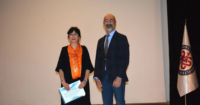 EÜTF de Türk seramik sanatında kadın imajı ve estetik yolculuğu konuşuldu İzmir Haberleri