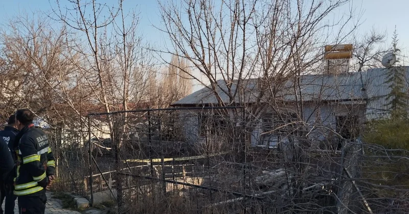 Elazığ da evde yangın; Yaşlı kadın hayatını kaybetti, torunu yaralandı Sözcü Gazetesi