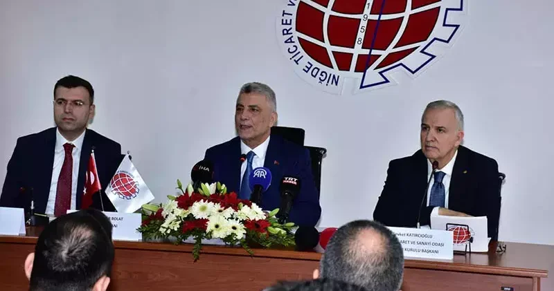 Bakan Bolat: İhracatımız geçen yıl sonunda 400 milyar dolara yaklaştı
