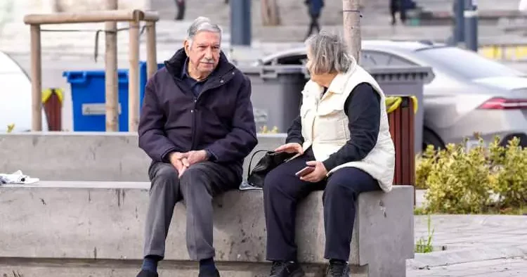 Tam bir emekli şehri! Türkiye nin en yaşlı ili belli oldu