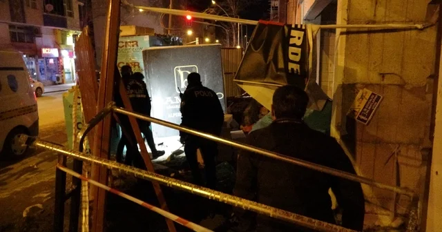 Tuvaletini yapmak için çıktığı inşaattan düşen şahıs hayatını kaybetti Malatya Haberleri