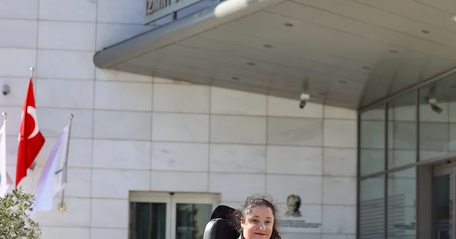 İzmir Ticaret Odası na kırmızı bayrak gururu İzmir in engelsiz odası İzmir Haberleri