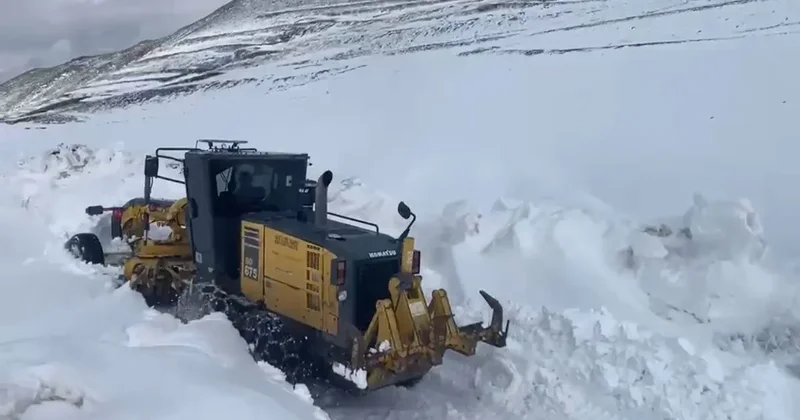 Iğdır’da nisan ayında karla mücadele