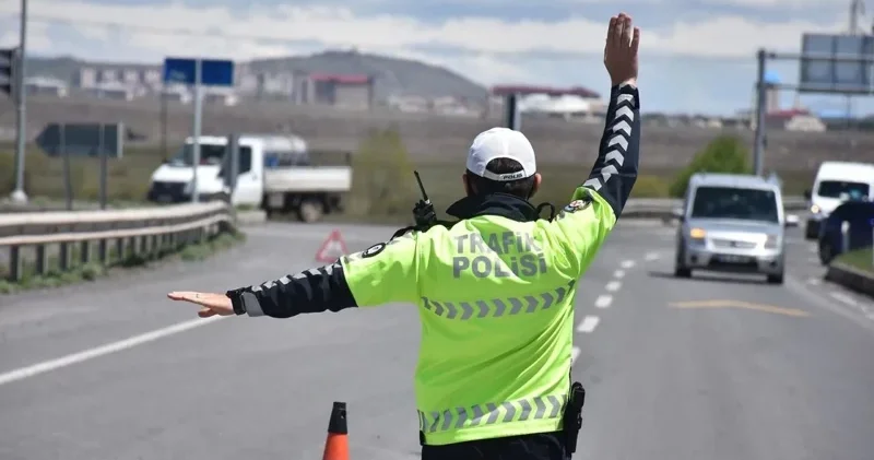 İstanbullular dikkat: Bazı yollar trafiğe kapatıldı işte alternatif güzergahlar İstanbul Haberleri