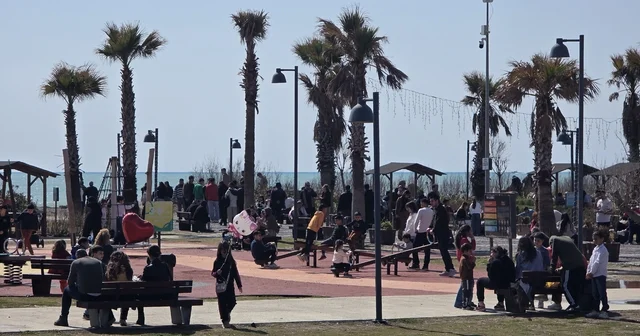 Hatay da güneş yüzünü gösterdi, sahiller doldu Hatay Haberleri