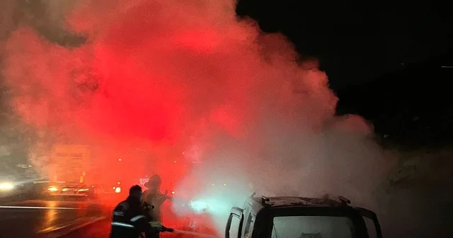 Kahramanmaraş ta iki farklı noktada araç yangını söndürüldü Kahramanmaraş Haberleri