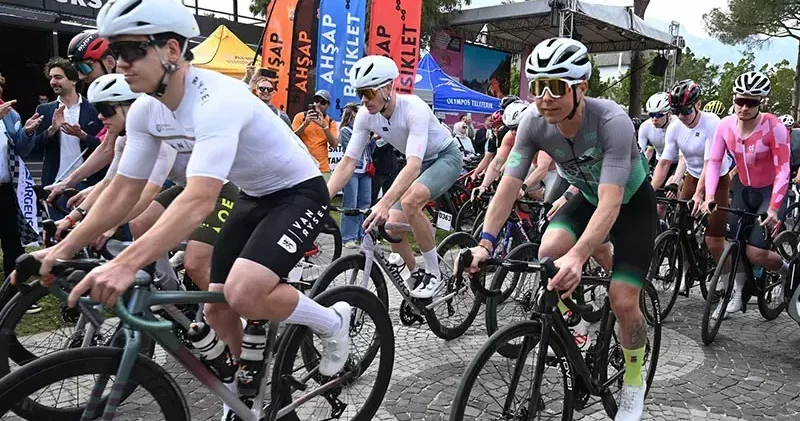 AKRA Gran Fondo Antalya ilk kez düzenlenen tırmanış etabıyla start aldı