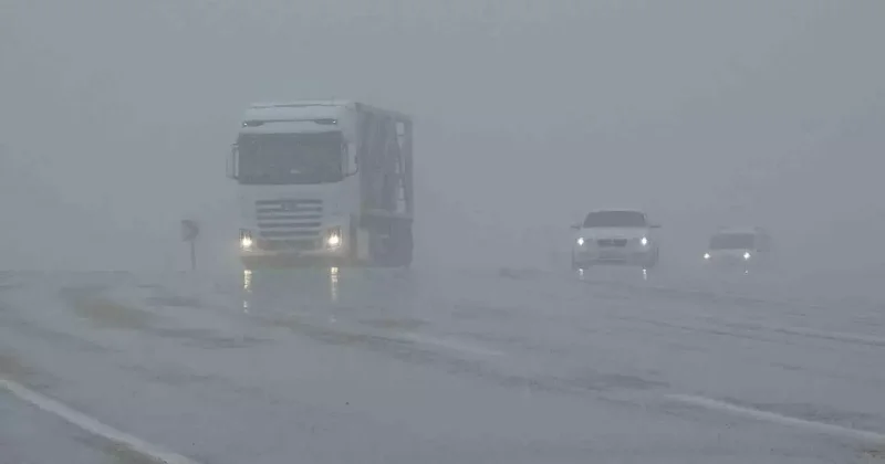 Van’da 50 yerleşim yerinin yolu kapalı