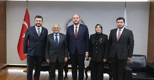 AK Parti Genel Başkan Yardımcısı Büyükgümüş, Başkan Büyükkılıç ı ziyaret etti Kayseri Haberleri