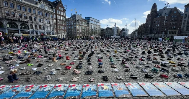 Amsterdam’da İsrail saldırılarında ölen Filistinli çocuklar ve gazeteciler anıldı VİDEO İZLE