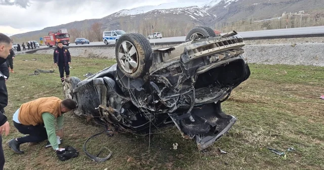 Van da Muradiye Çaldıran yolunda kaza: 1 ölü, 2 yaralı Van Haberleri