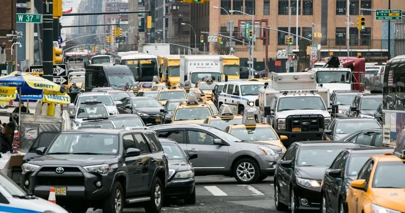 Araçtan geçilmeyen caddeyi paralı yapınca trafik kuş gibi hafifledi Sözcü Gazetesi