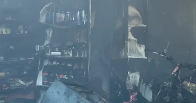 Antalya’da 15 gün önce açılan dükkan küle döndü VİDEO İZLE