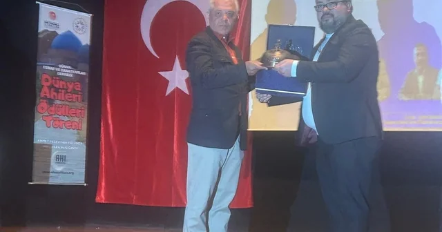 Kasap Halil Usta nın sahipleri Bakışgan kardeşlere dünya ahilik ödülü Gaziantep Haberleri