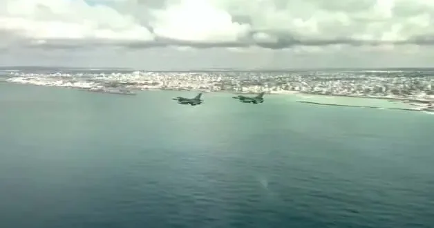 Türkiye nin F 16 ve ATAK helikopterleri Somali semalarında gösteri uçuşu gerçekleştirdi