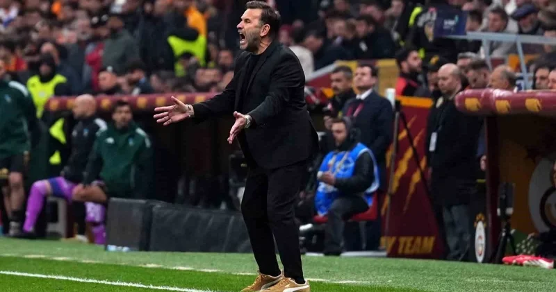 Galatasaraylı gazeteciden Okan Buruk a sert sözler: Köstebekle uğraşacağına takımla uğraş Futbol Haberleri