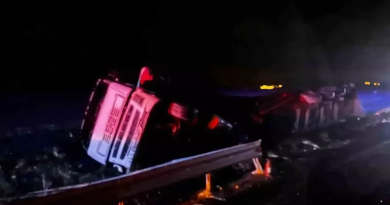 Aşkale’de zincirleme kaza: 4 jandarma personeli yaralandı