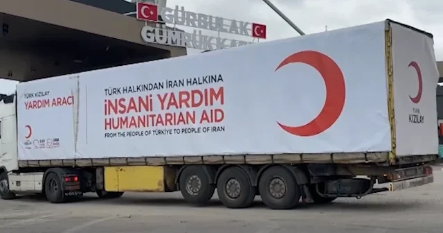 Kızılay’ın hazırladığı 48 tonluk insani yardım malzemesi İran’a gönderildi VİDEO İZLE