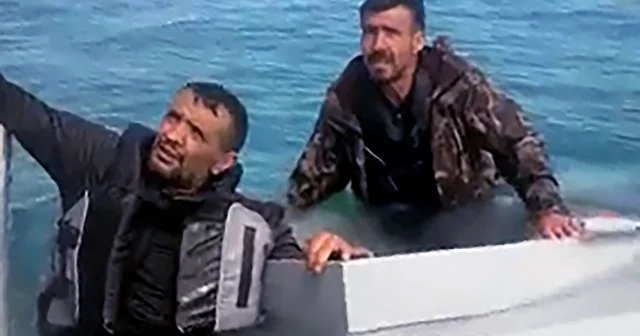 Su alan teknedeki 3 kişiyi, balıkçılar kurtardı Adana Haberleri