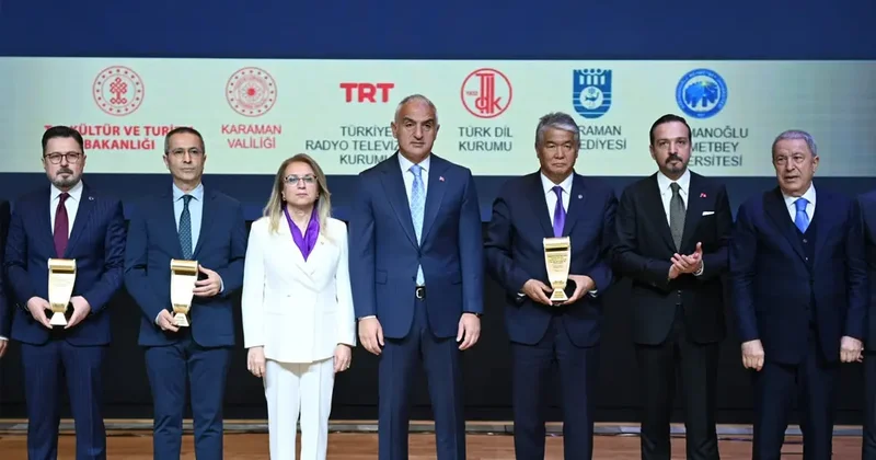 Bakan Ersoy dan gençlere kritik uyarı: Diline sahip çıkan millet geleceğine sahip çıkar
