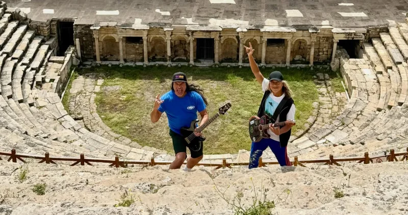 Metallica üyeleri Kirk Hammett ve Robert Trujillo, Türkiye de! İlhamlar topluyoruz Magazin haberleri