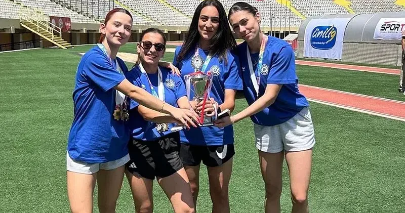 Ege Üniversitesi atletizmde Türkiye Şampiyonası na rekorlarla damga vurdu