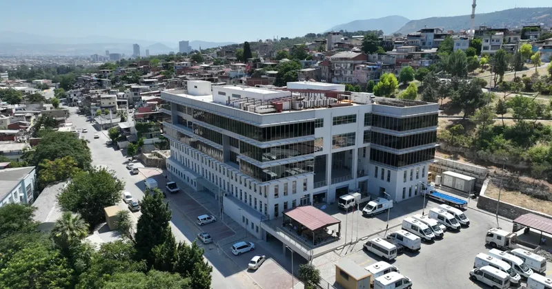 İzmir de operasyon genişliyor! İZBETON ve İZDOĞA da 3 tutuklama