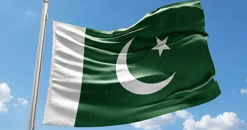 Pakistan da polis aracına bombalı saldırı: 7 ölü, 18 yaralı