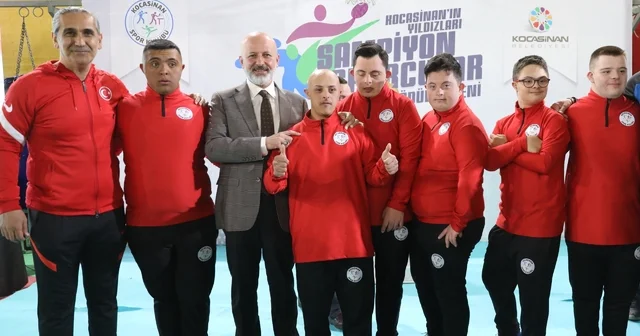 Başkan Çolakbayrakdar: Kocasinan ın altın çocuklarıyla gurur duyuyoruz Kocasinan Belediyespor Down Futbol Takımı Türkiye Şampiyonu oldu Kayseri Haberleri