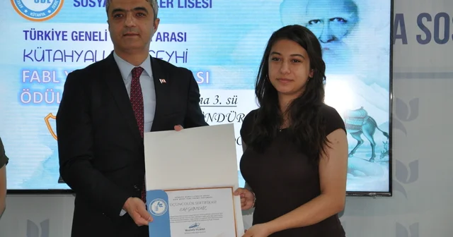 Kütahya da Şair Şeyhi Fabl Yarışması nda dereceye giren öğrenciler ödüllendirildi Kütahya Haberleri