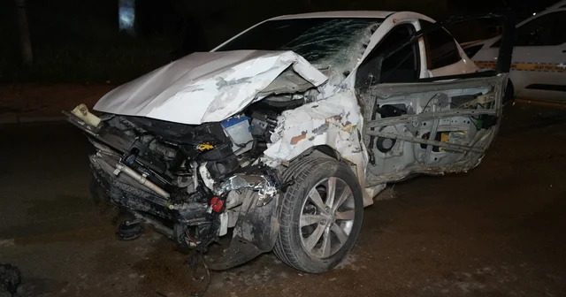 Kontrolden çıkan otomobil, park halindeki çekiciye çarptı: 1 ölü, 1 yaralı Kırıkkale Haberleri
