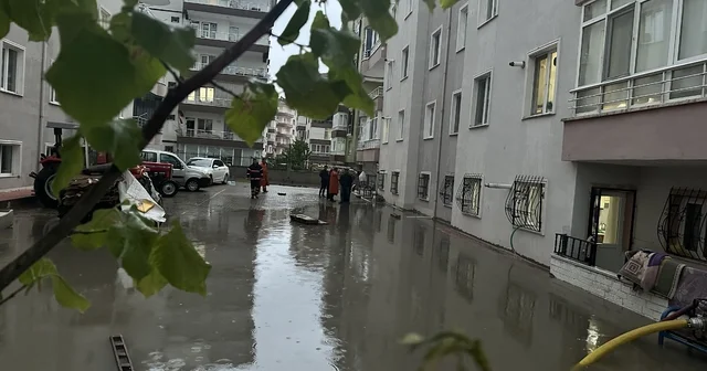 Çankırı da yollar göle döndü, ev ve iş yerlerini su bastı Çankırı Haberleri