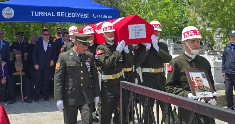 Şehit askerin cenazesi, ailesinin isteği üzerine 14 yıl sonra İstanbul a nakledildi
