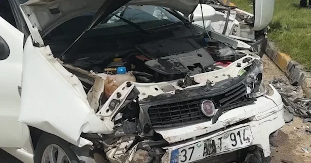 Kastamonu’daki trafik kazasında ortalık savaş alanına döndü VİDEO İZLE