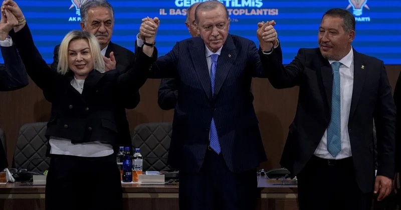 Afyonkarahisar da Burcu Köksal ile birlikte 8blediye meclis üyesi AK Parti ye geçti