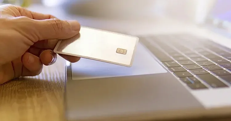 e ticaret hacminde yüzde 52 lik artış