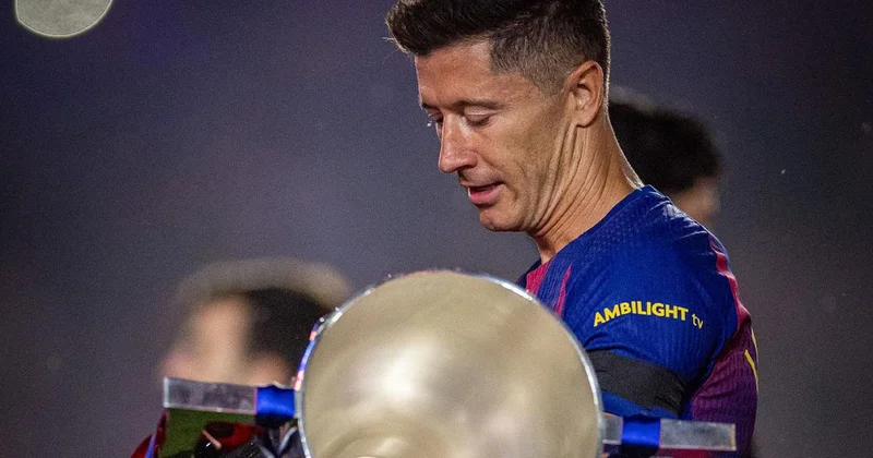 Robert Lewandowski, Fenerbahçe taraftarını heyecanlandırdı