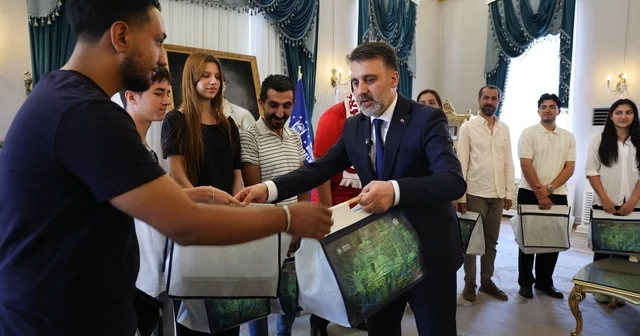 Başkan Vekili Biba, şampiyon marşın bestecilerini ağırladı Bursa Haberleri